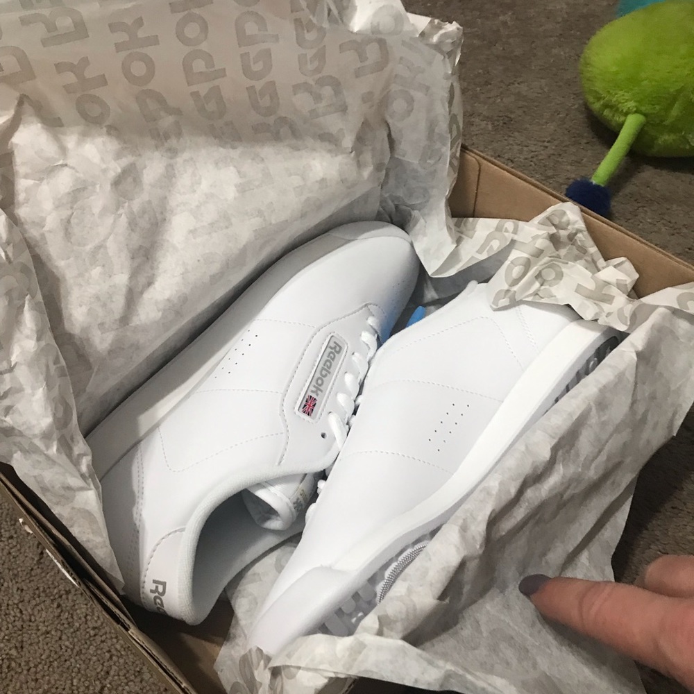 Women's Reebok Classic Tennis Shoes